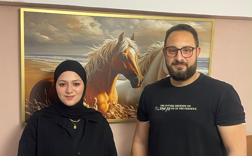دكتور محمد سيد الإخصائي والاستشاري المسؤول عن إدارة الإشراف الفني والبرامجي داخل مركز دلماسي للتأهيل بالمقطم